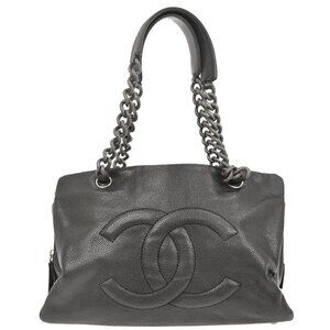 Chanel Black Calfskin Handbag 126117